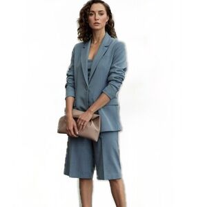 Low classic Blue Suit Set